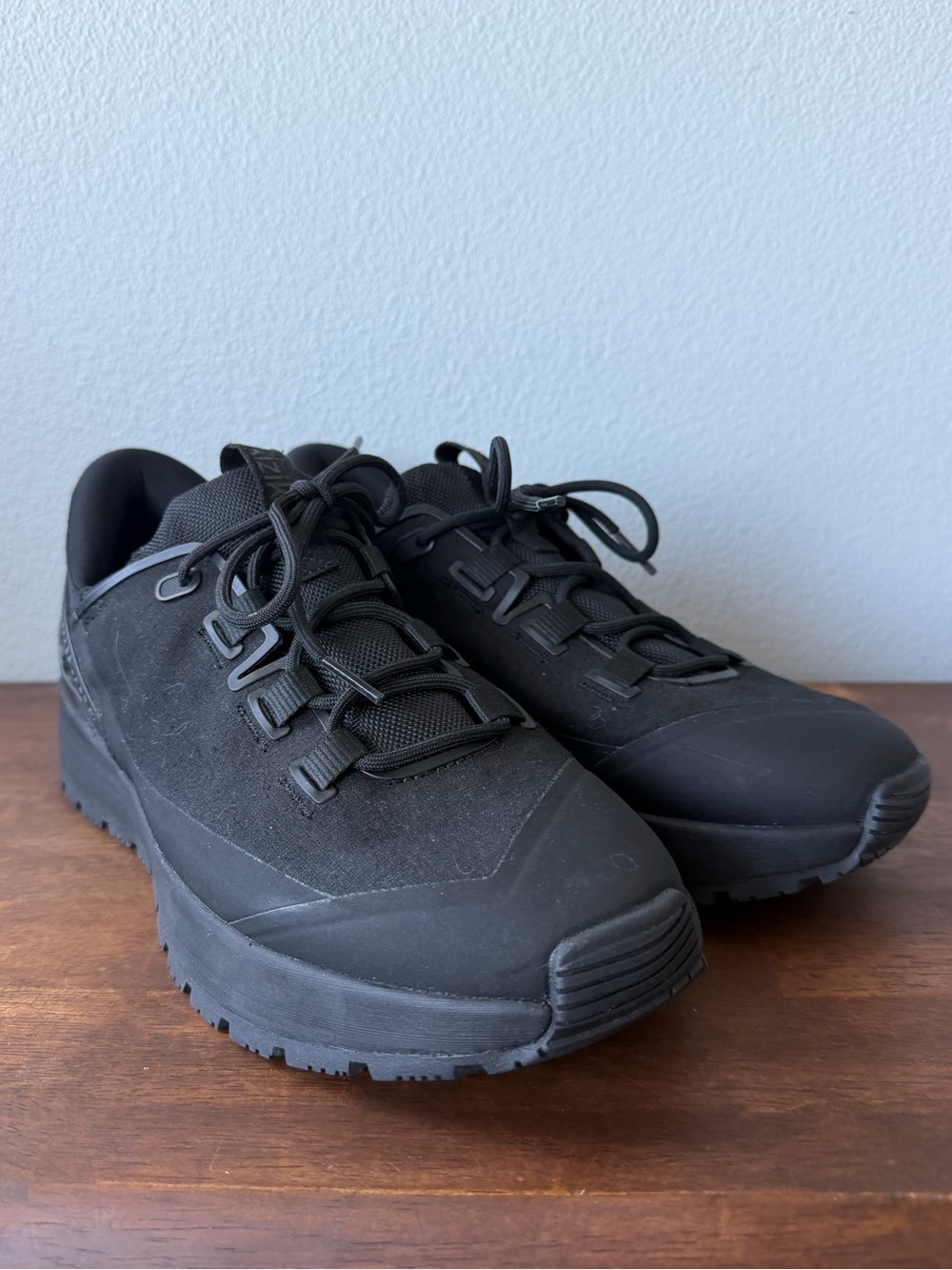 Kizik black Wasatch hands free lace up sneakers Women’s size 10.5